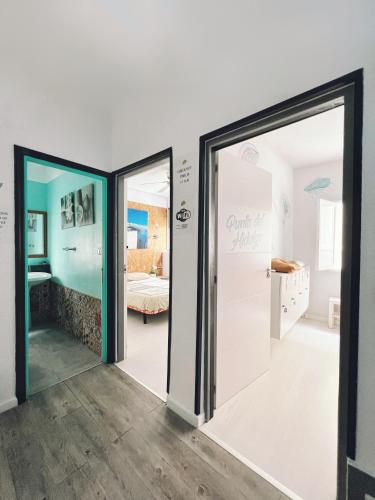 ห้องน้ำ, Tenerife Experience Hostel in ซานตา ครูซ เดอ เทเนริเฟ