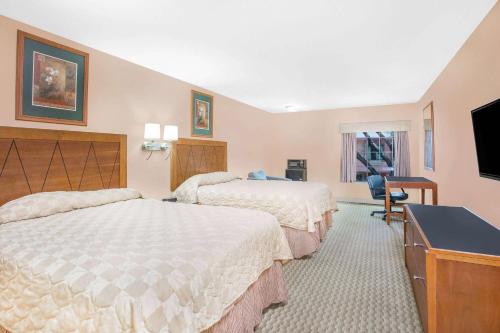 Super 8 by Wyndham San Angelo – San Angelo, TX