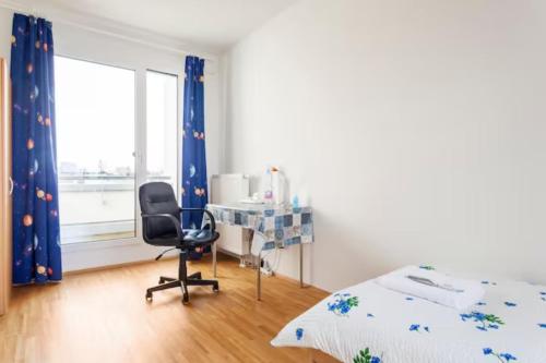 Privatzimmer mit Balkon-Richtung Messe, Hannover