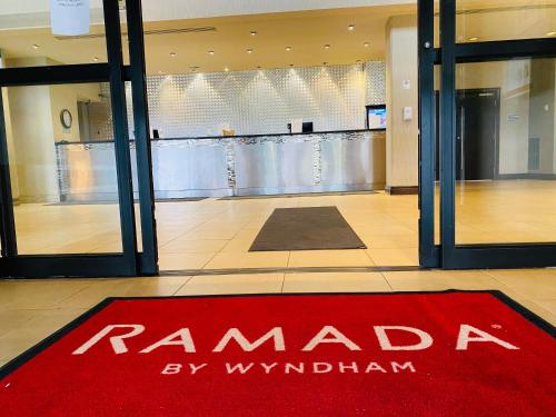 Ramada by Wyndham Belleville Harbourview Conference Center
