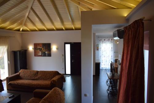 Accommodation in Lefkakia