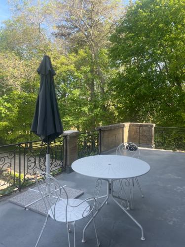 陽台/露台, Suite le Quervalat dans magnifique bastide 18eme in 郊區