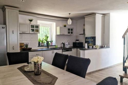 Infinity - Attractive villa for rest and relaxation, Tribalj (foto 9)
