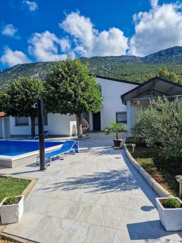 Infinity - Attractive villa for rest and relaxation, Tribalj (foto 10)