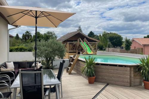 Magnifique villa avec piscine et cabane - Accommodation - Saubrigues