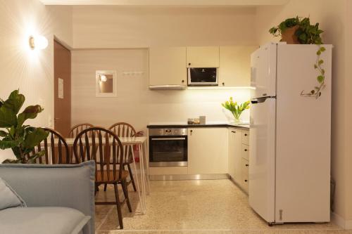 Live in Athens PLAKA Suites - image 6
