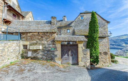 Beautiful home in Castelnau-d-Mandailles with Outdoor swimming pool, Heated swimming pool and 1 Bedrooms - Castelnau-de-Mandailles