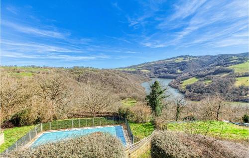 Awesome Home In Castelnau D Mandailles With Outdoor Swimming Pool, Wifi And 4 Bedrooms