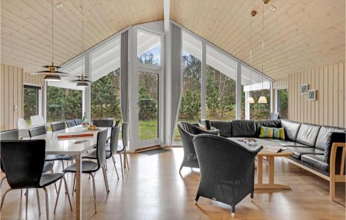  Stunning Home In lbk With 3 Bedrooms, Sauna And Wifi in Ålbæk