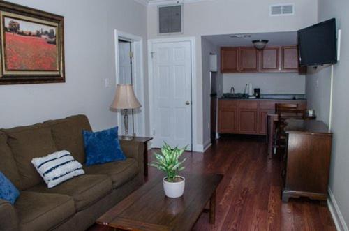 Jean Lafitte House – New Orleans, LA