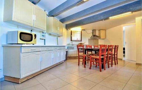 Nice Home In St Just D Ardeche With Outdoor Swimming Pool, Wifi And 3 Bedrooms