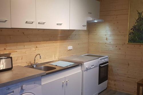 Chalet avec terrasse face aux Pyrénées (Chalet avec terrasse face aux Pyrenees) in Bartres