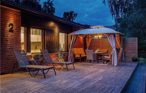 Hotellet från utsidan, 3 Bedroom Stunning Home In Borgholm in Köpingsvik