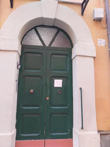 Bejárat, La casetta colorata in Civitavecchia