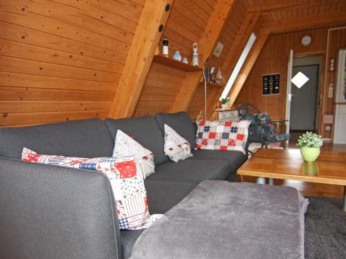 Holiday Home Damp - DOS01077-F - image 2