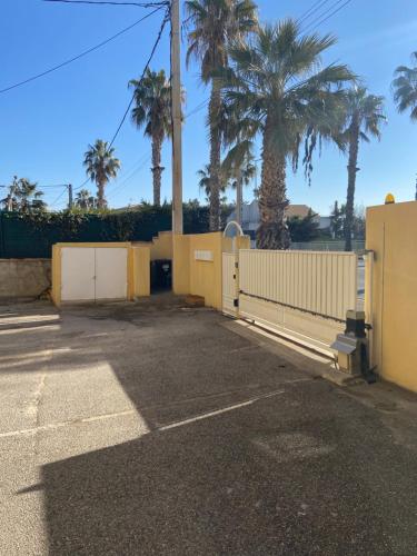 La Ciotat vue mer stationnement dans la résidence Climatisation emplacement exceptionnel terrasse tout équipé