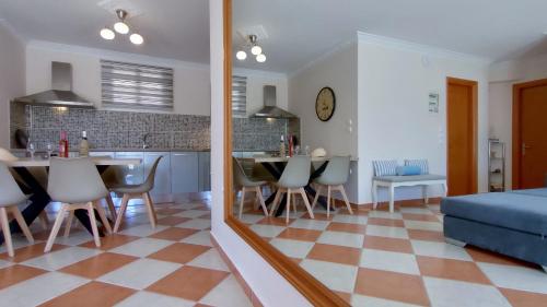  Blue Lagoon Luxury Apartment B2 in Argostoli