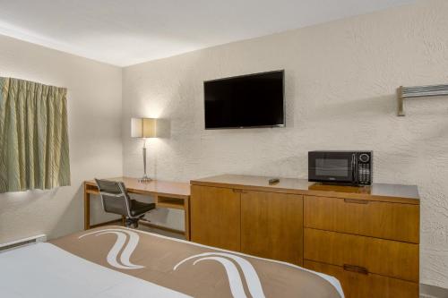 Rodeway Inn & Suites Grand Rapids Southeast - 편의 시설/서비스
