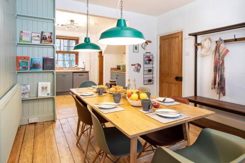 The Riverside Tailor's Retreat at Wray in Wray
