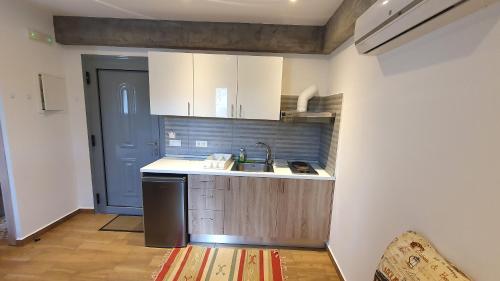 St.Thomas Beach Luxury Apartments 5