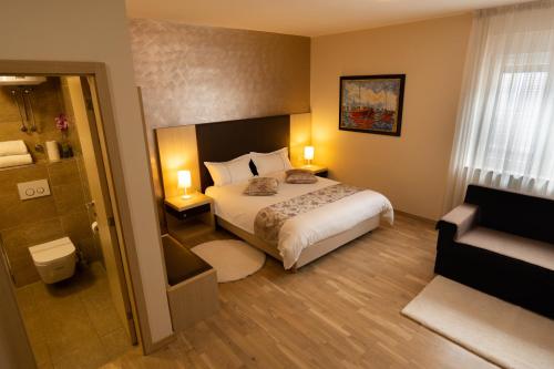 Rooms Scallop