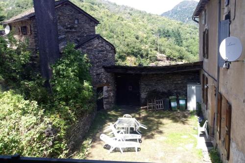 Maison de caractère- grand appartement en location