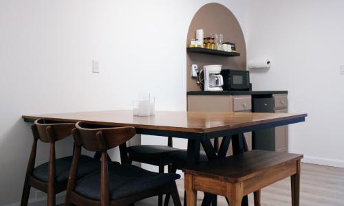 The Brooks Hotel Restaurant and Lounge - 편의 시설/서비스