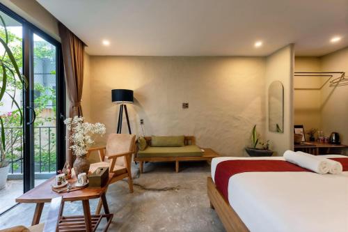 Junior Suite with Balcony room in Nam An Mama Villa Hoi An