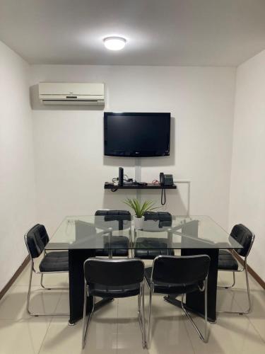 Facilities, Departamento Planta Baja con parqueo en Condominio in Santa Cruz