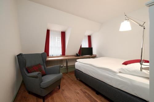 2 queen beds