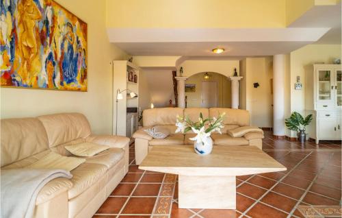 3 Bedroom Awesome Home In Calahonda