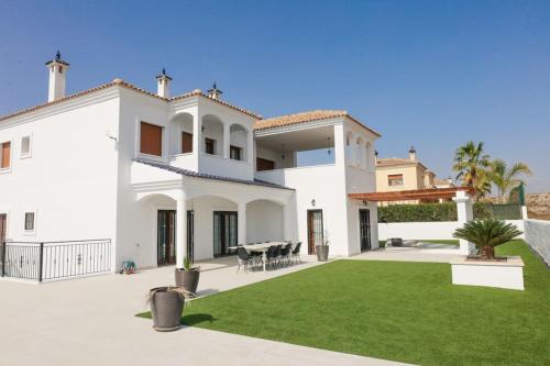 Trendy villa for 14 pers. nearby Murcia/Alicante