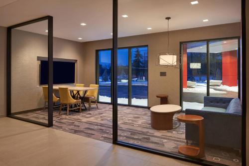 TownePlace Suites by Marriott Oshawa