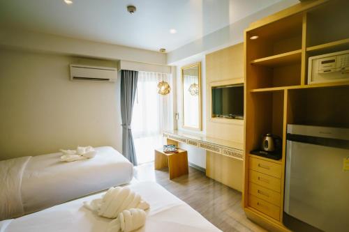 room detail thumbnail 0