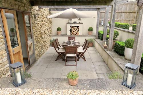 The Tallet - converted three bed stable - no children under 8 in Montacute