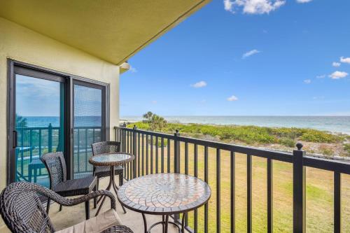 Lands End 9-304 Beach Front - Premier in St Pete Beach, USA