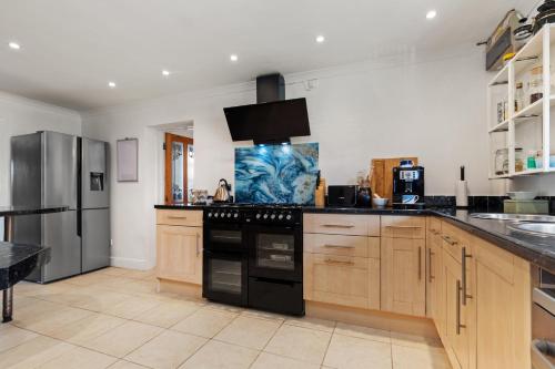 Woodfield House - Beautiful Tenby Cottage - image 2