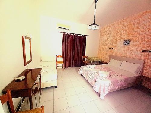  HOLIDAYS STUDIOS & APARTMENTS in Laganas