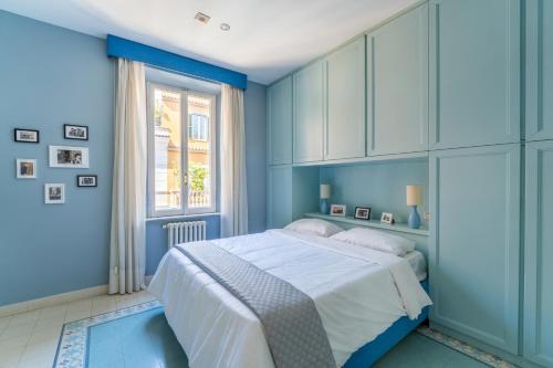 Elizabeth Penthouse, Charmy Apartment in Little London 10 Min From the Center, Rome