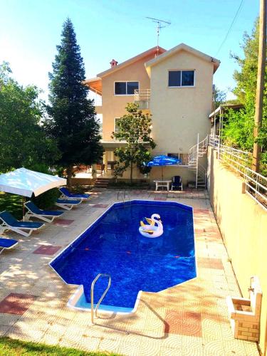 Fun Guest House with Pool near Troodos