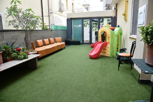 酒店外观, 冲绳酒店 (Hotel Okinawa) in 里米尼