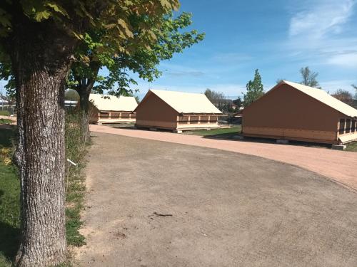 Tente Lodge pour 5 personnes en bordure de la rivière Allier