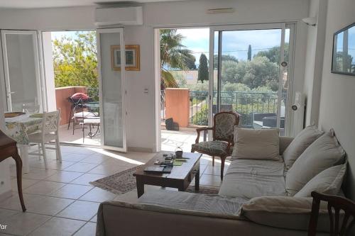 Appartement moderne sur les Hauts de Bandol