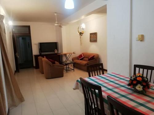 Colombo 9 - 3BR Fully Furnished Luxury Apartment in Wellampitiya