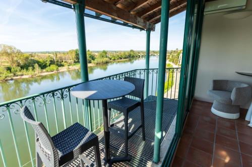 HOTEL restaurant CÔTE GARONNE le BALCON DES DAMES - Tonneins Marmande Agen - chambres climatisées