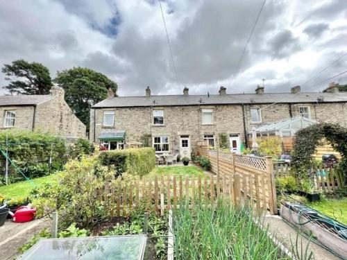 Impressive 3 bed cottage by the river in Stanhope