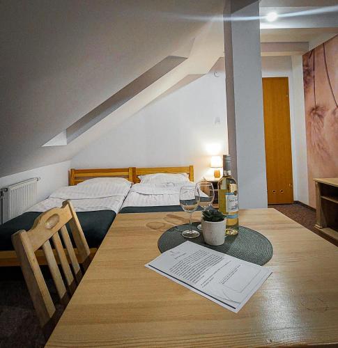 3 twin beds