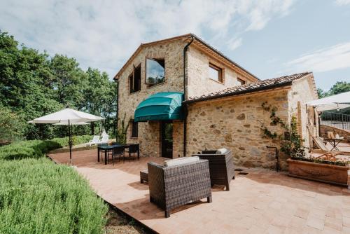 Зовнішній вигляд готелю, Borghetto Poggio Bianco in Радікондолі