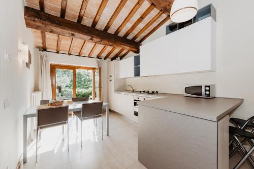 кухня, Borghetto Poggio Bianco in Радікондолі
