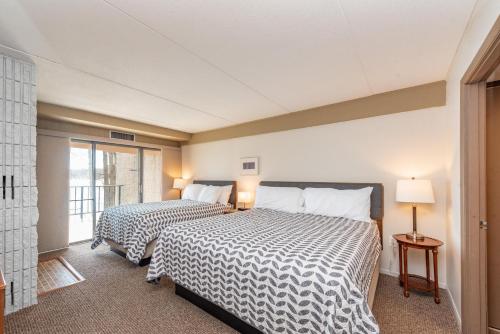 208B One Bedroom One Bath thumb 4
